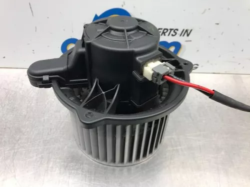 Kachel Ventilatiemotor-7610055