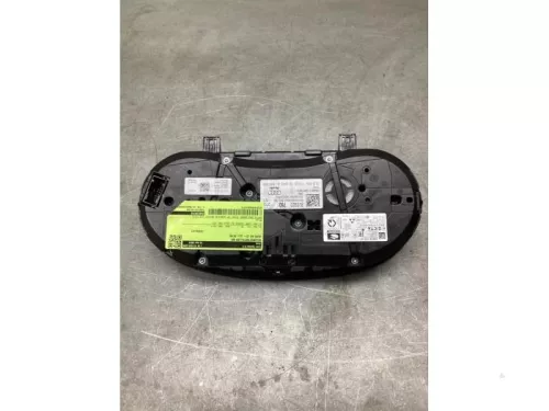 Kilometerteller KM-8240960 (21810420)