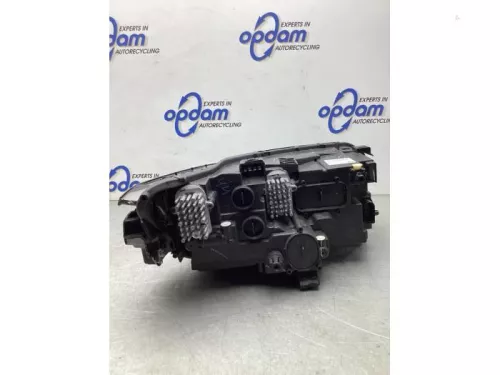Koplamp links-8029563 (20283504)