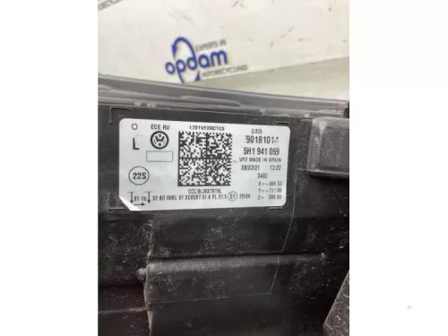 Koplamp links-8125597 (19931542)