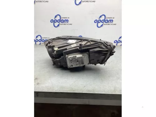 Koplamp links-8227175 (21422911)