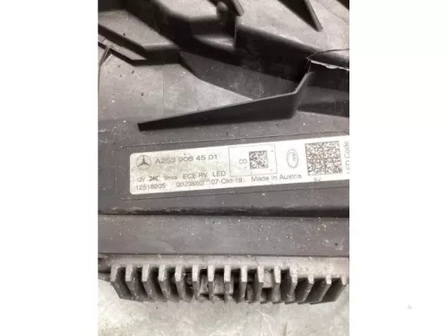 Koplamp links-7587786 (21451197)