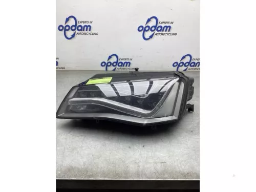 Koplamp links-8151424