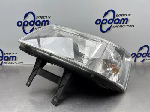 Koplamp links-8266133 (22362738)
