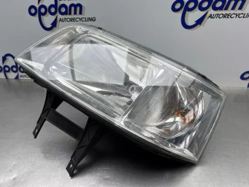 Koplamp links-8266133 (22362738)