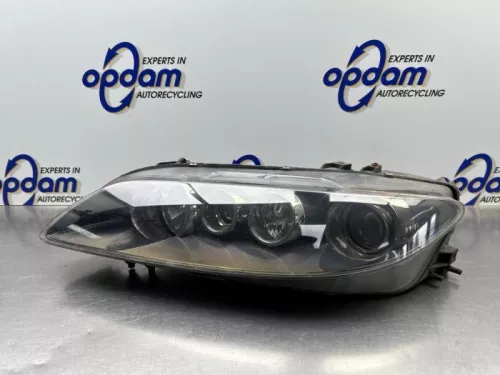 Koplamp links-8321593