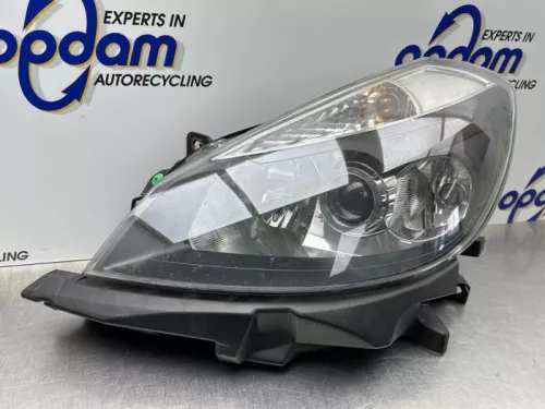 Koplamp links-8296218 (22377537)