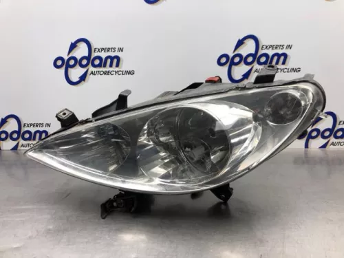 Koplamp links-8231539