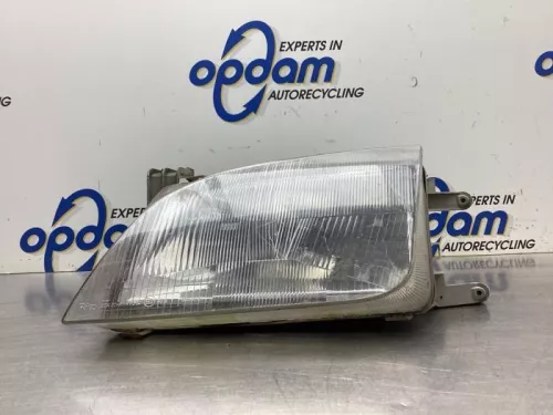 Koplamp links-8170074