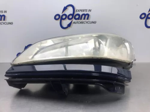 Koplamp links-8190441