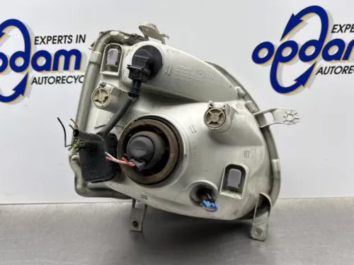 Koplamp links-8310883 (22449039)