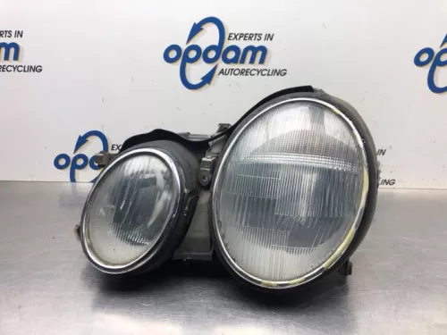 Koplamp links-8118272