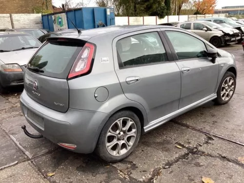 Achterbumper-8104040