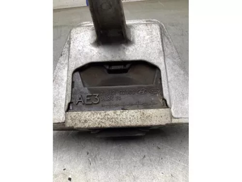 Motorsteun-8208882 (22387918)
