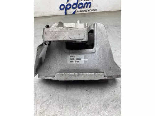 Motorsteun-8208882 (22387918)
