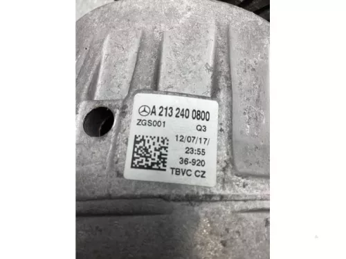 Motorsteun-7934687 (18592555)