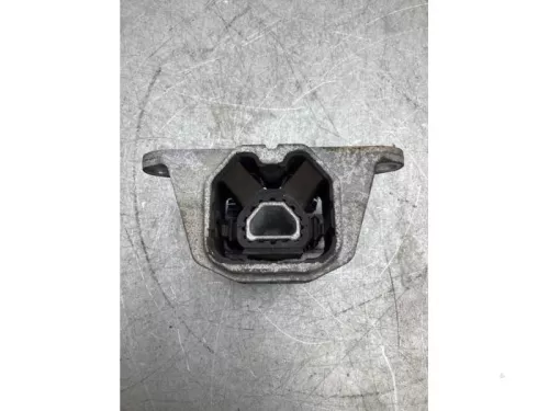 Motorsteun-7976377 (18341627)