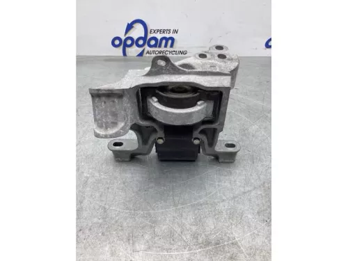 Motorsteun-7591330 (17948354)