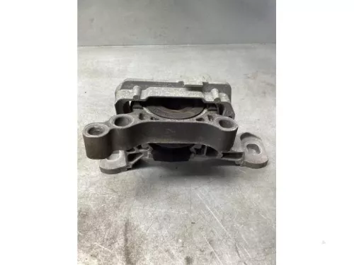 Motorsteun-8105285