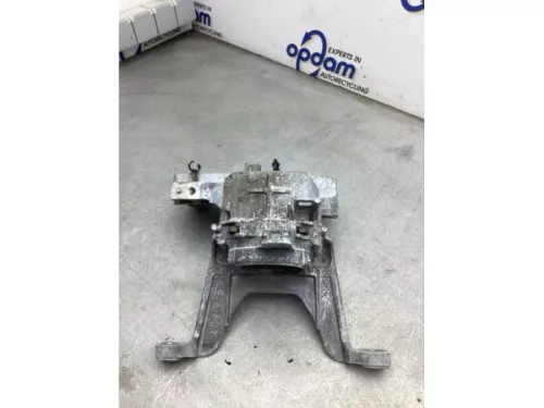 Motorsteun-8238154 (21894899)