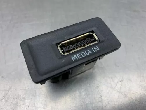 Multimedia aansluiting-8255120 (21869984)