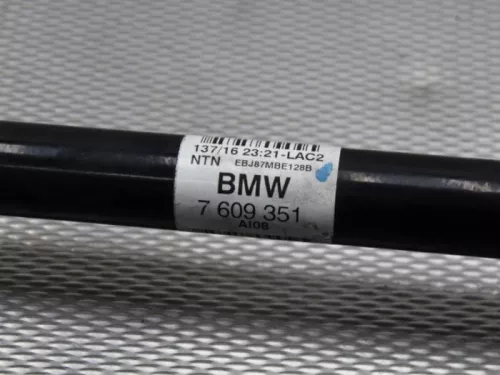 BMW  Aandrijfas links-achter 10687588 (10687588)