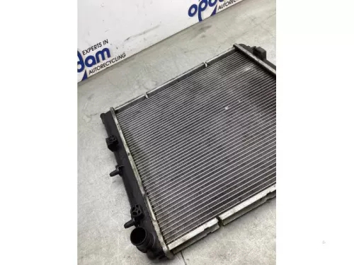 Radiateur-8277389 (22046711)