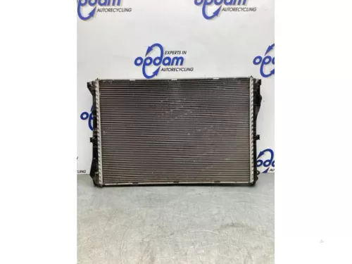 Radiateur-7925943 (18588280)