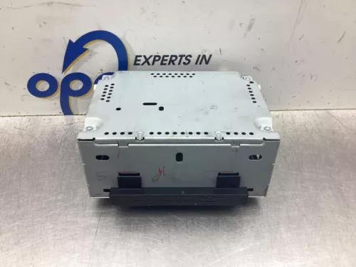 Radio-7991147 (18119654)
