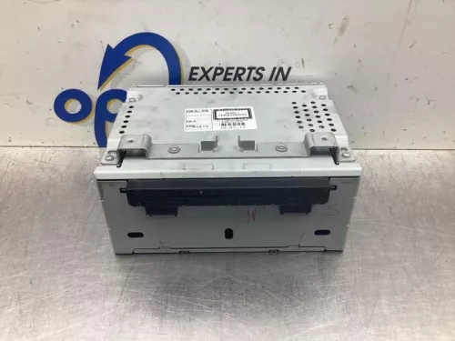 Radio-7991147 (18119654)