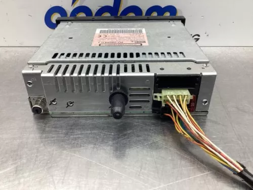 Radio-7821635 (17385171)
