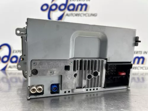 Radio-8210576 (22399791)