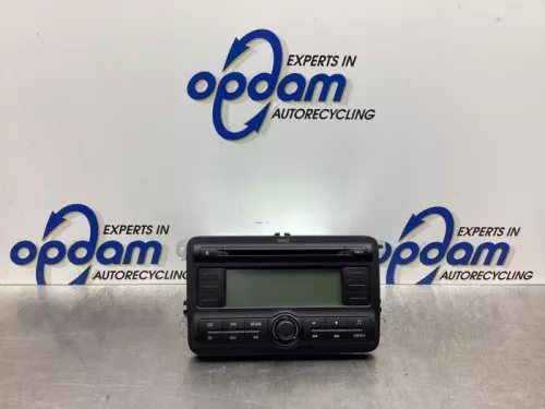Radio-7912657 (17685666)