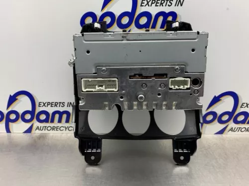 Radio-8289583 (22488094)