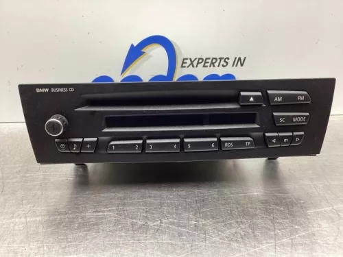 Radio-7940357 (17949077)