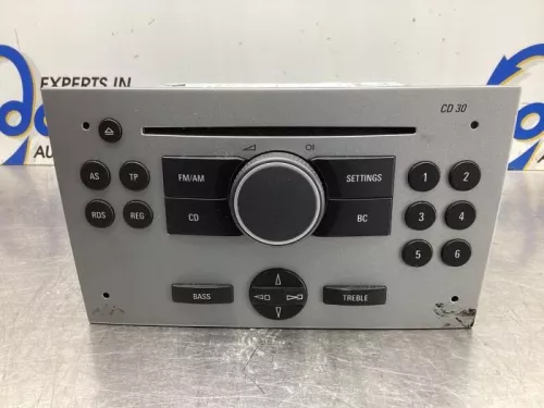 Radio-8052771 (18884611)