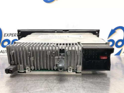 Radio-7846584 (17285831)