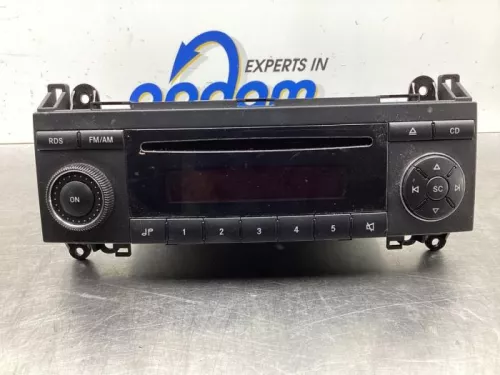 Radio-8035022 (18614849)