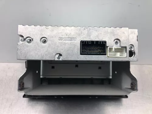 Radio-7846696 (17162166)