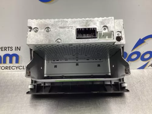 Radio-7924956 (17767517)