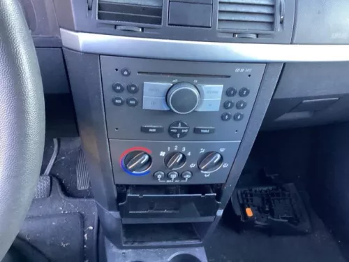 Radio-7940193 (17934278)