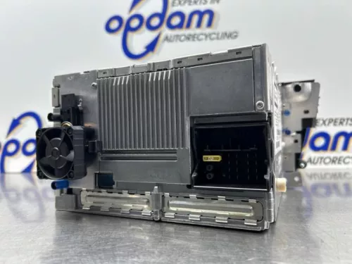Radio-8304589 (22393515)