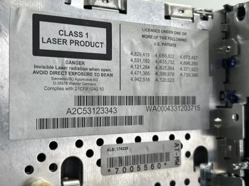 Radio-8304589 (22393515)