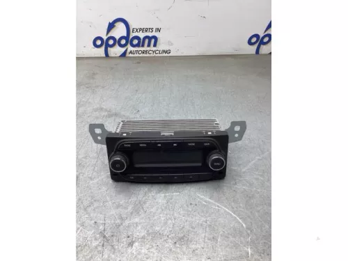 Radio-8227666 (22367402)