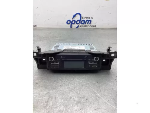 Radio-8145883 (21655327)