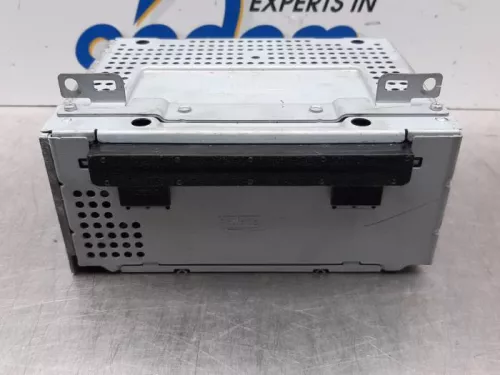 Radio-7876830 (15863839)