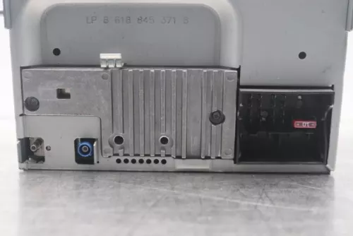 Radio-7611041 (15586711)