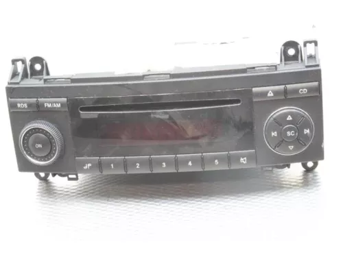 Radio-7887461 (13019932)