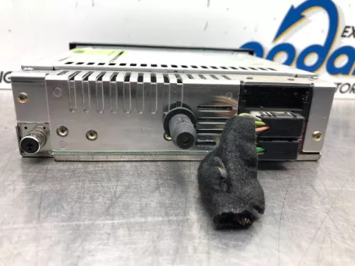 Radio-7616665 (16607617)
