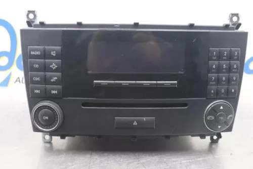 Radio-7879104 (15687135)
